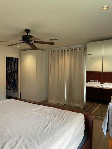 5232 Piping Rock Lane, Houston, TX 77056