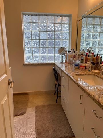 5232 Piping Rock Lane, Houston, TX 77056