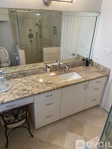 5232 Piping Rock Lane, Houston, TX 77056