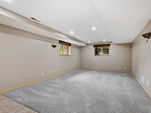 5393 Flagstaff Circle SE, Prior Lake, MN 55372