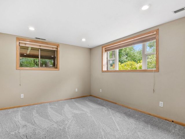 5393 Flagstaff Circle SE, Prior Lake, MN 55372