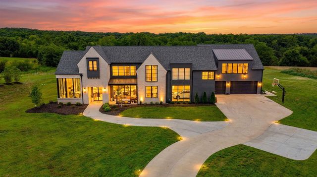 6030 N LOCUST GROVE CHURCH RD, Columbia, MO 65202