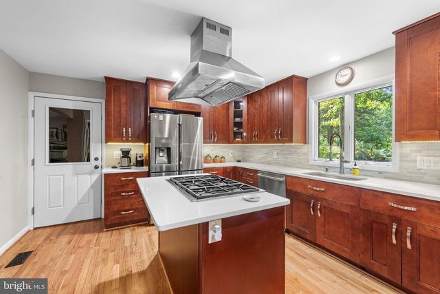 10 WINTERBERRY CT, Glen Arm, MD 21057