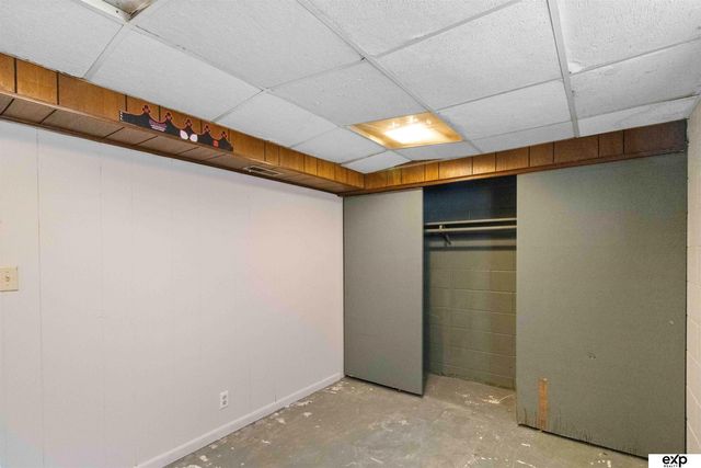 5517 Pioneers Boulevard, Lincoln, NE 68516