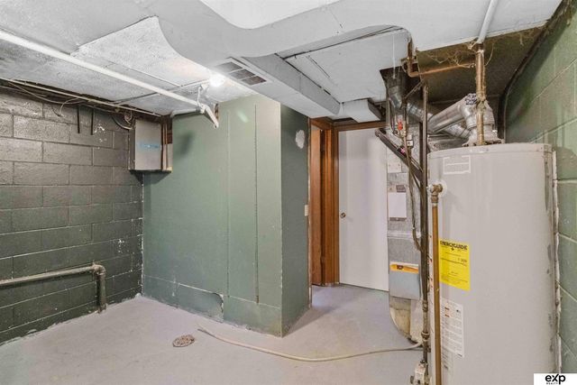 5517 Pioneers Boulevard, Lincoln, NE 68516