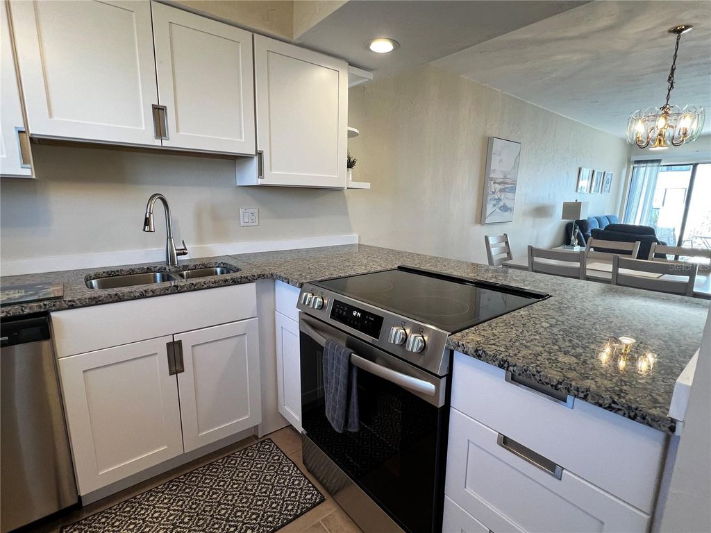 1801 GULF DRIVE N 125, BRADENTON BEACH, FL 34217 — photo 4