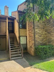 1908 Cloisters Drive 522, Arlington, TX 76011