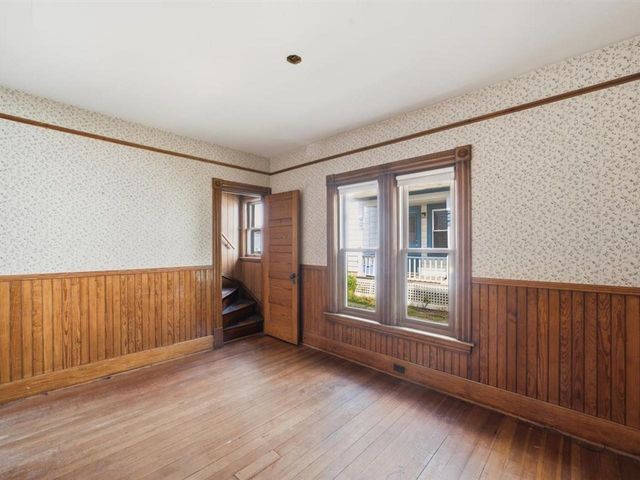 36 Henry Street, Burlington, VT 05401