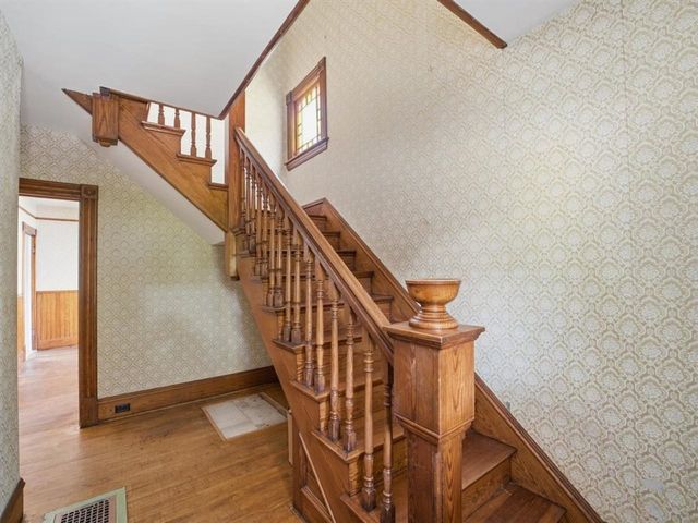 36 Henry Street, Burlington, VT 05401