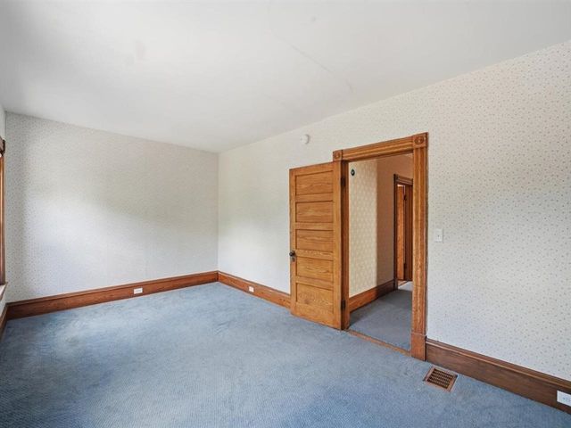 36 Henry Street, Burlington, VT 05401
