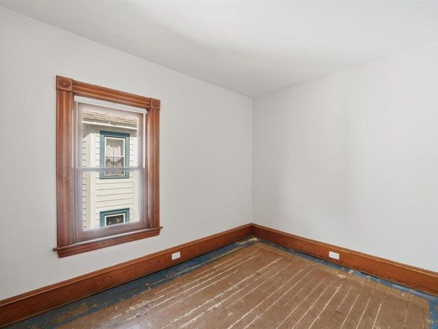 36 Henry Street, Burlington, VT 05401