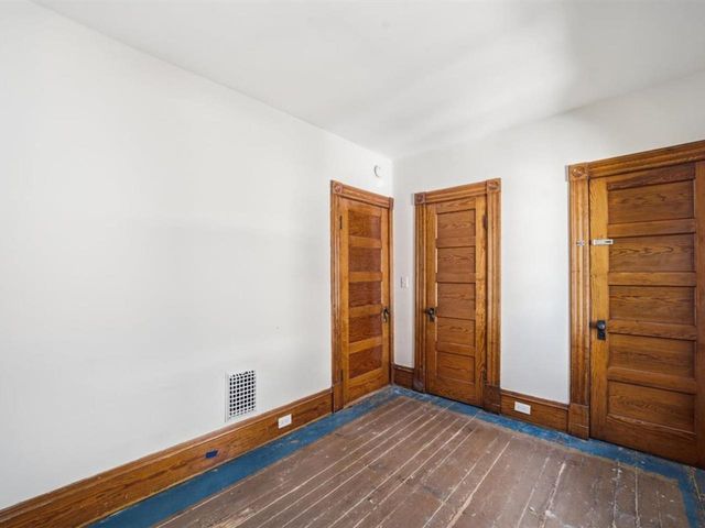 36 Henry Street, Burlington, VT 05401
