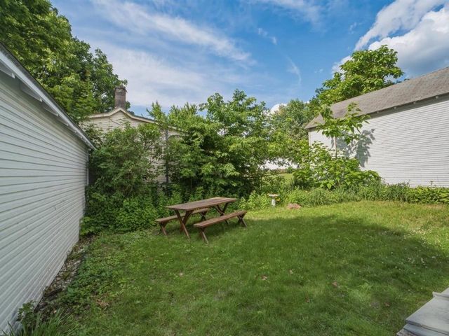 36 Henry Street, Burlington, VT 05401