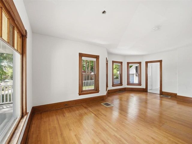 36 Henry Street, Burlington, VT 05401