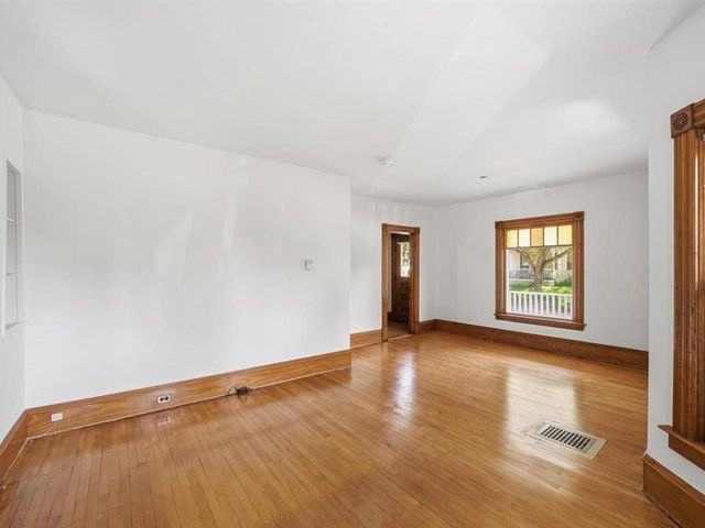 36 Henry Street, Burlington, VT 05401