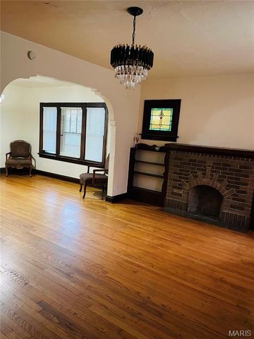 3802 Melba Place, Northwoods, MO 63121