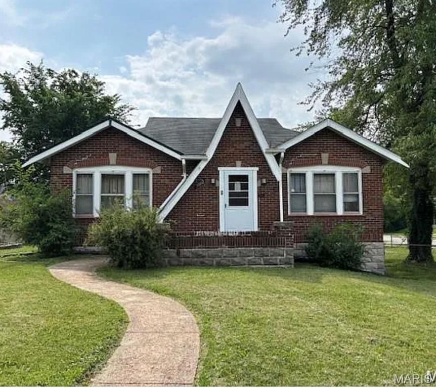 3802 Melba Place, Northwoods, MO 63121
