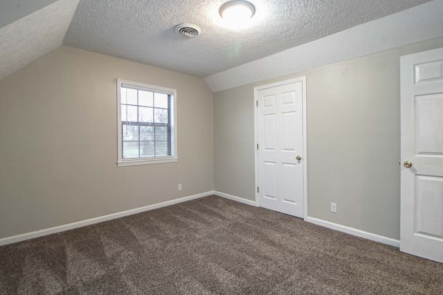 304 Atlantic Avenue, Oak Grove, KY 42262