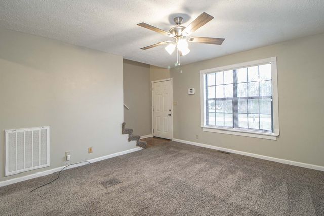 304 Atlantic Avenue, Oak Grove, KY 42262