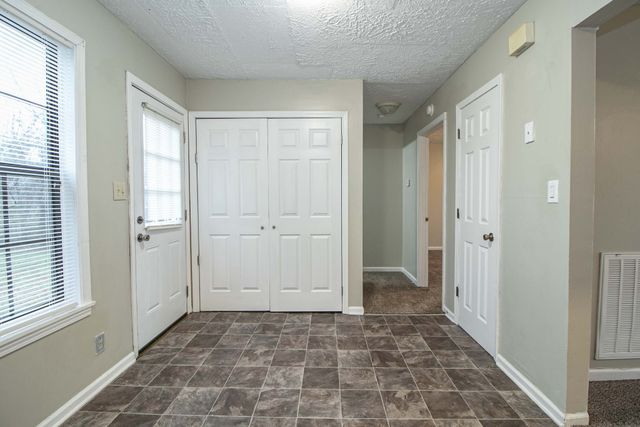 304 Atlantic Avenue, Oak Grove, KY 42262