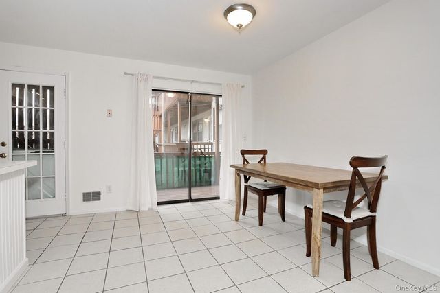 26 Milford Lane F, Suffern, NY 10901