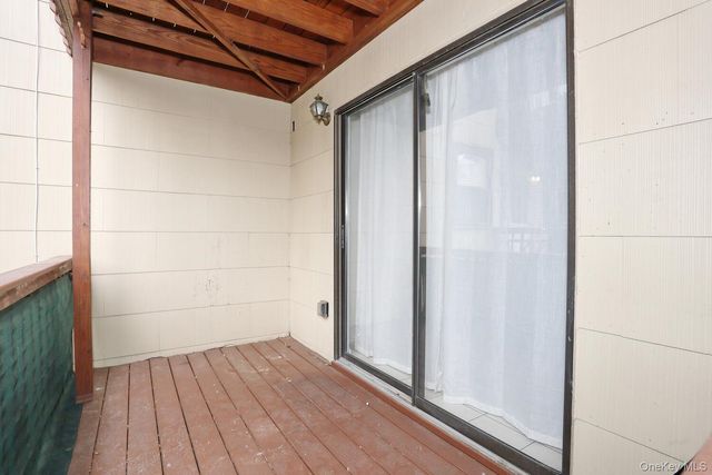 26 Milford Lane F, Suffern, NY 10901