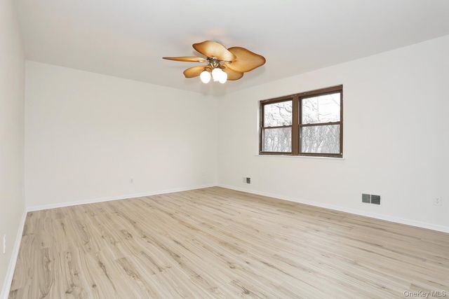 26 Milford Lane F, Suffern, NY 10901