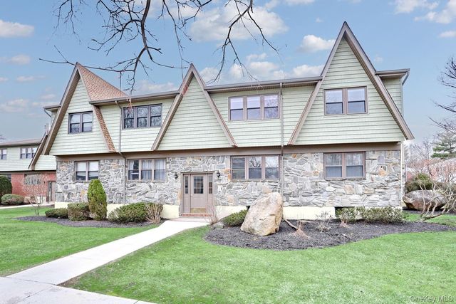 26 Milford Lane F, Suffern, NY 10901