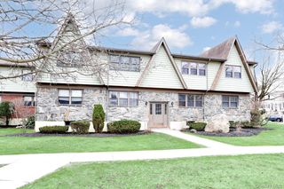 26 Milford Lane F, Suffern, NY 10901