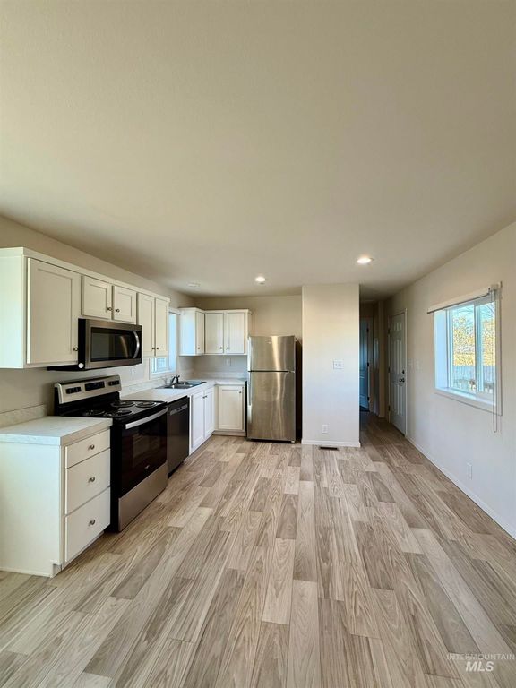 215 Dawn Dr., Mountain Home, ID 83647 photo 4