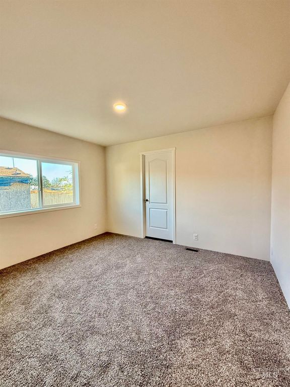 215 Dawn Dr., Mountain Home, ID 83647 photo 8
