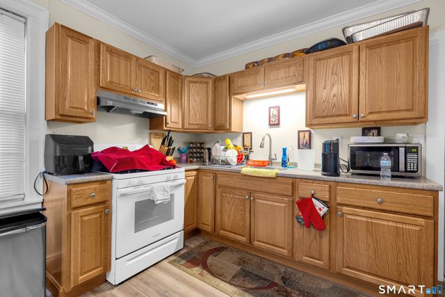 44 Glendale Avenue, Hartford, CT 06106