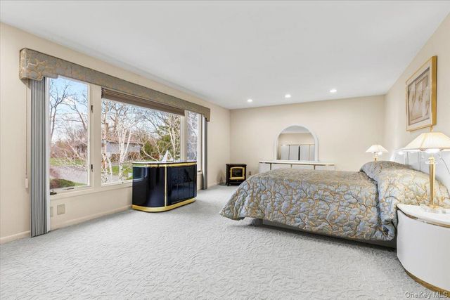 16 Dell Drive, Eastchester, NY 10709