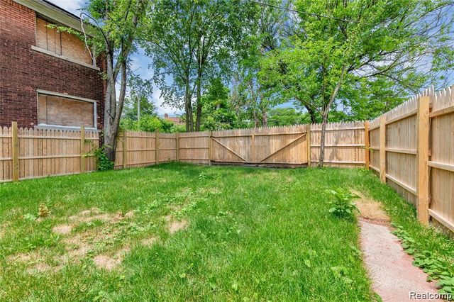 2916 Gladstone Street, Detroit, MI 48206