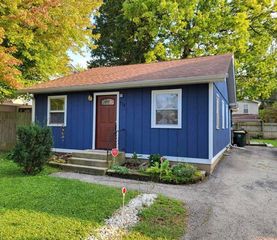 115 Elm Avenue, Mundelein, IL 60060