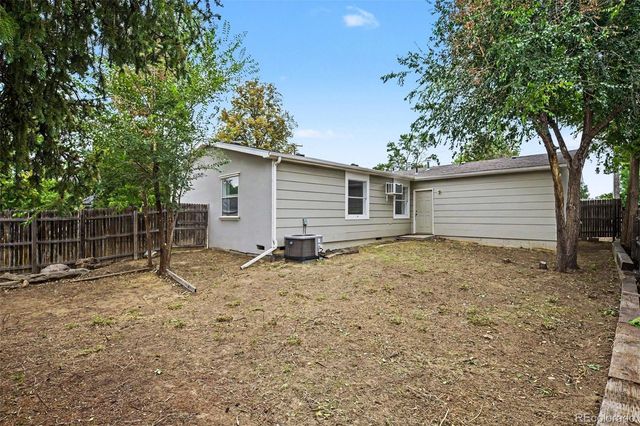 2301 Florence Street, Aurora, CO 80010