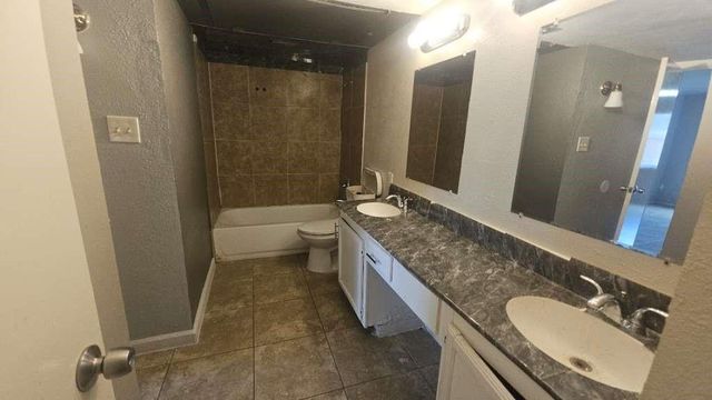 14131 Callahan Drive, Houston, TX 77049