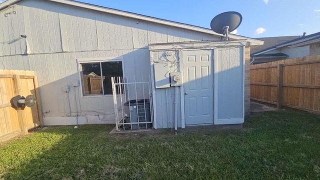 14131 Callahan Drive, Houston, TX 77049