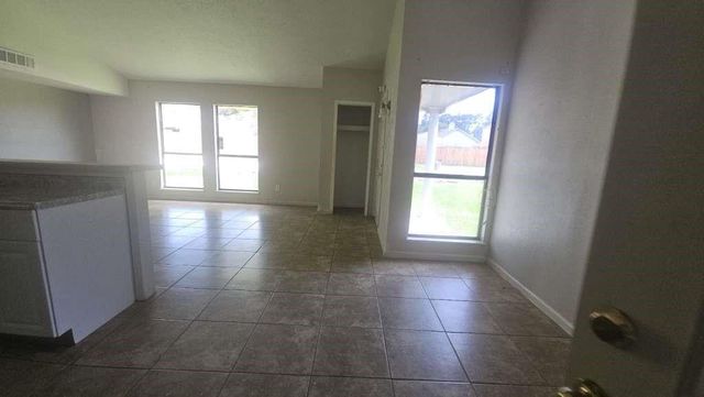 14131 Callahan Drive, Houston, TX 77049