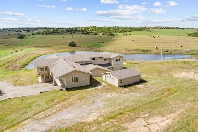 279 N 170th Rd, Bennington, KS 67422