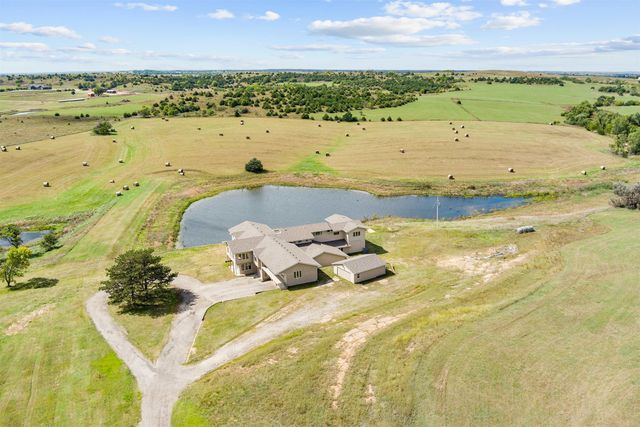 279 N 170th Rd, Bennington, KS 67422