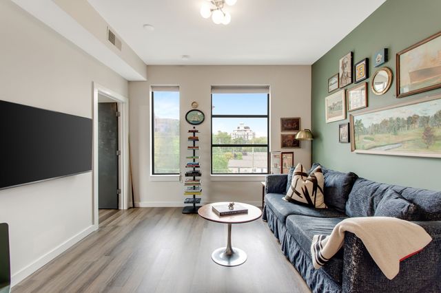 1900 12th Ave S Apt 415, Nashville, TN 37203