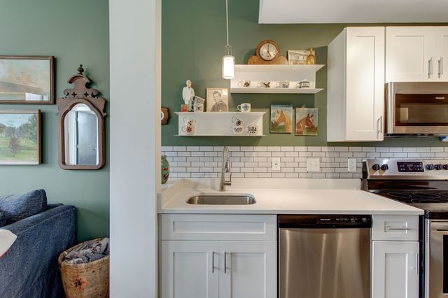 1900 12th Ave S Apt 415, Nashville, TN 37203