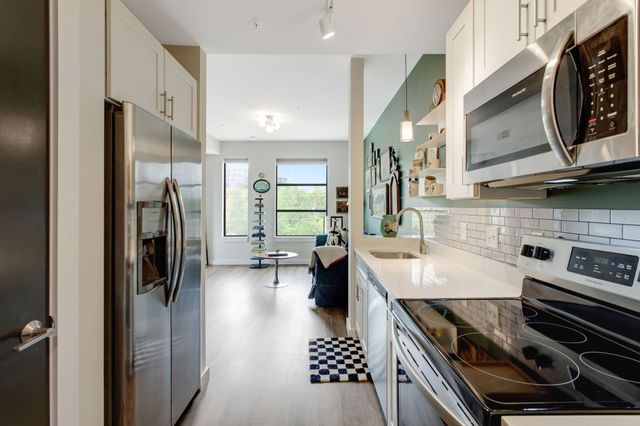 1900 12th Ave S Apt 415, Nashville, TN 37203