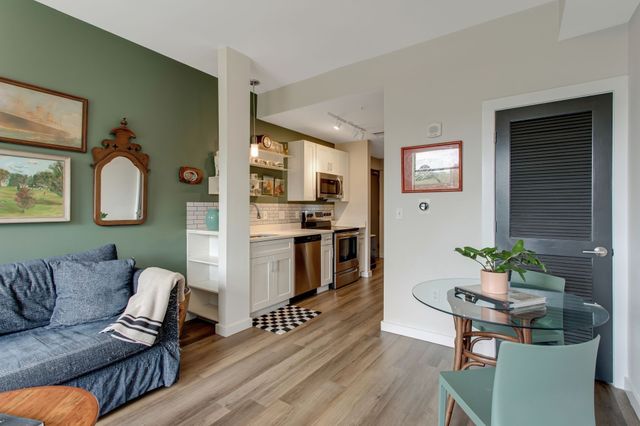 1900 12th Ave S Apt 415, Nashville, TN 37203