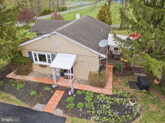 1030 WALT RD, Pennsburg, PA 18073