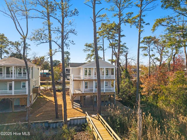 3704 E Yacht Drive, Oak Island, NC 28465