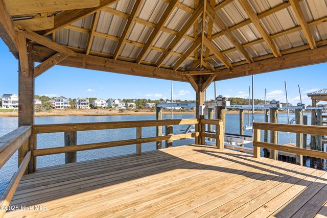 3704 E Yacht Drive, Oak Island, NC 28465