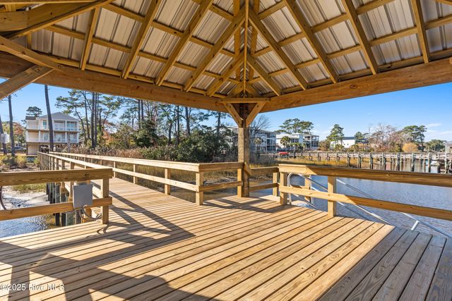 3704 E Yacht Drive, Oak Island, NC 28465
