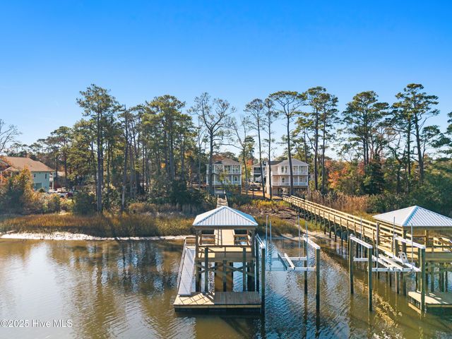 3704 E Yacht Drive, Oak Island, NC 28465